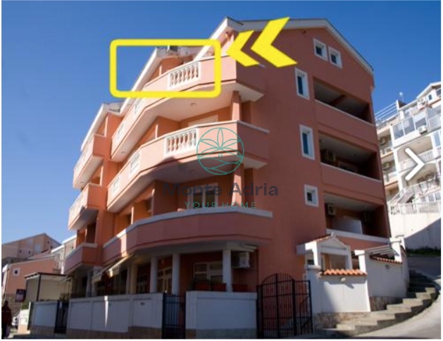 Sale of apartment house 500m2, consisting of 12 apartments and two rooms, in Becici, near Budva